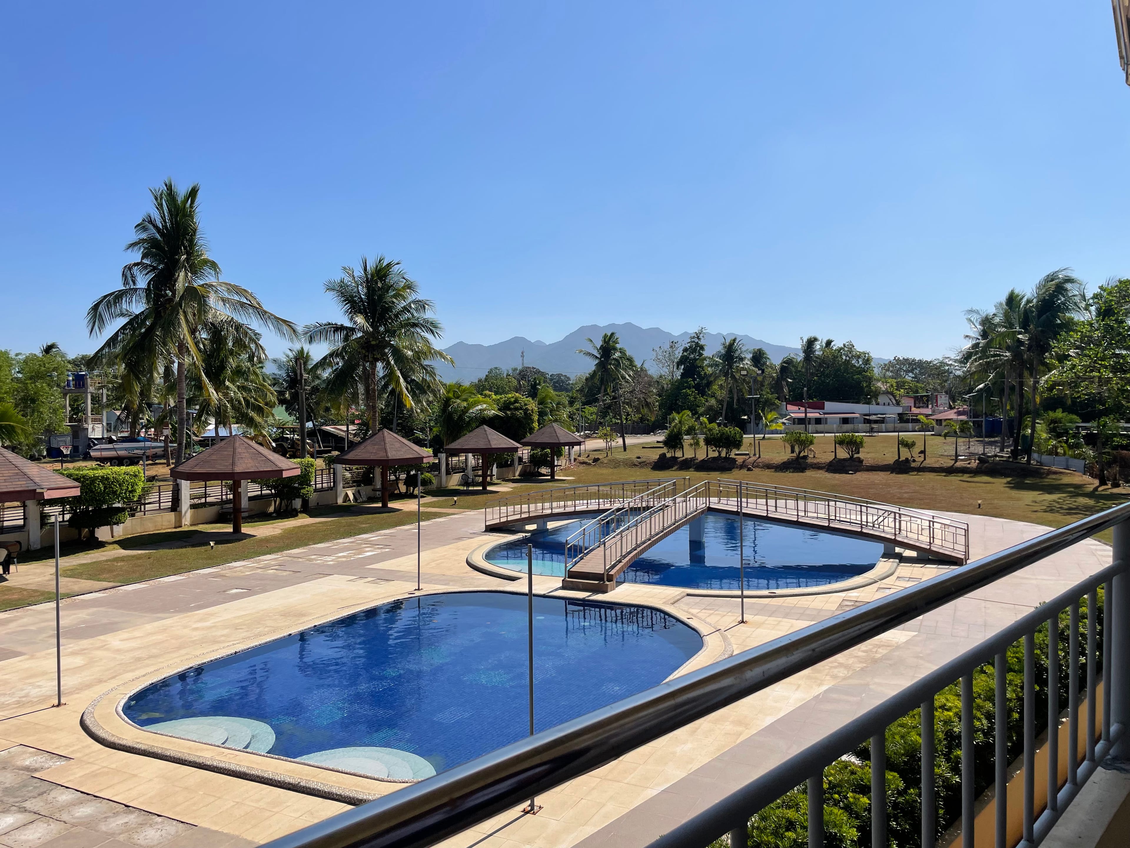 Sea and River View Luxury Pool